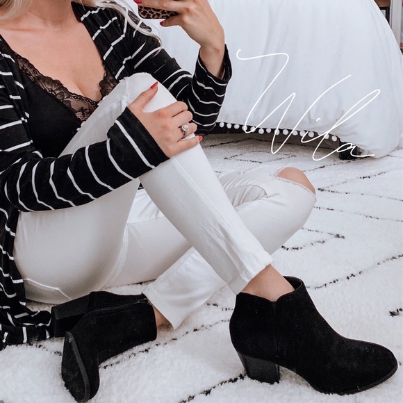 Vegan suede booties black ankle boots - Picture 2 of 8